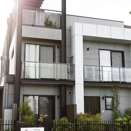 Timber Door Luxury Accommodation 吉朗 外观 照片
